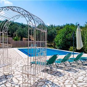 4 Bedroom Villa with Pool in Perithia on Corfu, Sleeps 8